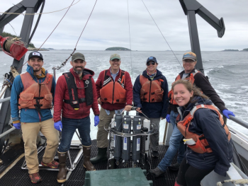 Scientists and students from the Darling Marine Center and Bigelow Laboratory team up to conduct a research cruise for Maine eDNA. Photo courtesy of Jeremy Rich.