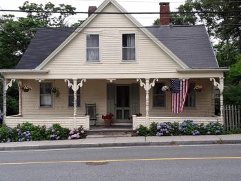 Bruce house in Woods Hole. )Photo courtesy Rich Bruce)