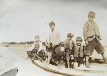 Eventual-Governor Charles Wilbert Snow and the boys, 1932. Original Spruce Head Bridge is on the left. (Photo courtesy Jacob Snow)
