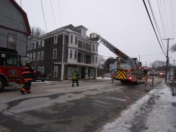 8 a.m., Jan. 29, the morning after firefighters spent the night battling smoke and flames at a Rockland apartment building. (Photo by Sarah Thompson)