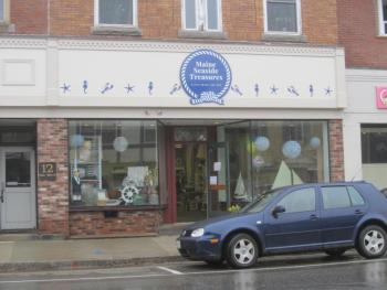 14 Main Street Camden. Photo by Kay Stephens