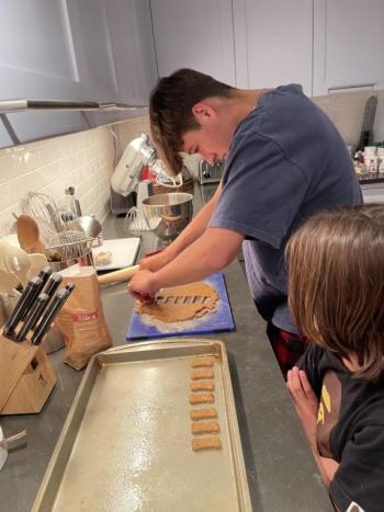 Finn Bennett in the kitchen with his little brother, Jagger. (Photo courtesy Rachael Bennett)