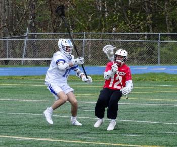 Camden Hills in its contest against Morse. Photo by Ann Pixley.
