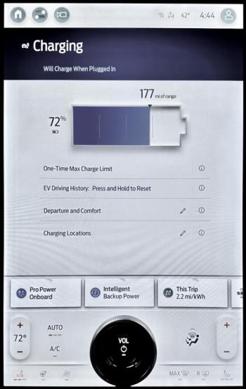 Setting the everyday charging limit to 80% helps prolong battery life; change to 100% for a road trip. This screen also helps the driver monitor charge parameters and find charging points.