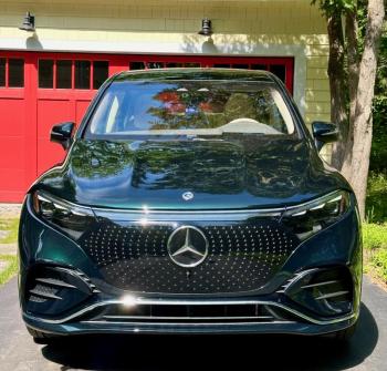 In strong sunlight it becomes evident that this isn’t black but rather a deep and handsome Emerald Green Metallic.