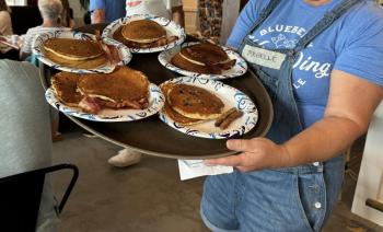 Breakfast at the Wingding (Photo by Ed O’Brien)