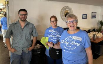 Joe McLaughlin with Sallie Harshbarger and Dorothee Newcombe (Photo by Ed O’Brien)