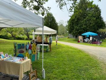 The artists set up at Windsor Chairmakers (Photo by Ed O’Brien)