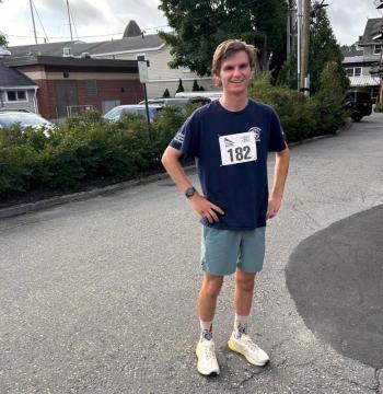 Bennett Cohen finished first in the Men’s Division at 20:12. (Photo by Lynda Clancy)
