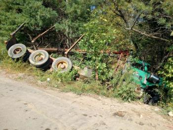 The driver of a truck made an heroic move to avoid a crash after his brakes failed. (Photo by Sarah Thompson)