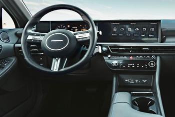 Common to all new Hyundais, this long curved display panel houses a 12.3-inch driver information cluster and 12.3-inch audio-video-nav screen for the full digital experience. The Sonata Limited’s head-up display shows the most relevant information for the driver as a 12-inch projection on the windshield. Note Hyundai’s unique Drive-Reverse-Park selector behind the steering wheel: Turn the chrome bit toward the front of the car to engage Drive, turn it back the other way for Reverse, and push in on the end of it for Park. It’s surprisingly intuitive. Hyundai Sonata dashboard