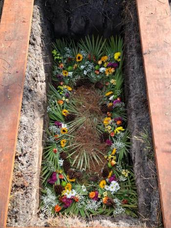 (Photo courtesy Midcoast Maine Green Burial)