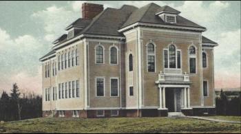 Camden High School, in 1904. (Photo courtesy Barbara F. Dyer) f