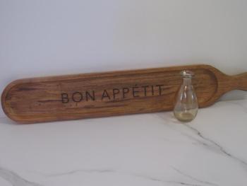 The store also sells custom charcuterie boards. Photo by Kay Stephens
