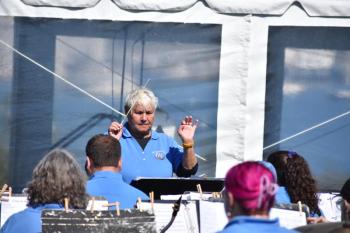 Bay Winds North conductor (Photo by Sarah Thompson)