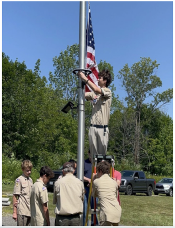 Raising the flag (Photo courtesy Troop No. 200)
