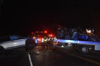 Camden Exxon tows two vehicles. (Photo by Sarah Thompson)