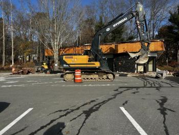 The former Key Bank came down this past week at Hannaford Plaza. (Photo by Lynda Clancy)