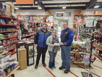 check presentation at hardware store