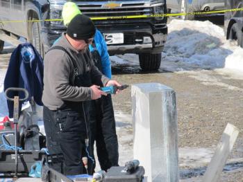 Carvers worked with hand and electrical tools. Photo by Kay Stephens