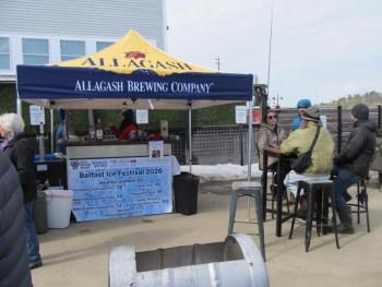 Nautilus Restaurant's outdoor bar. Photo by Kay Stephens