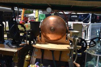 motor and hand cranks