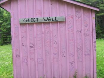 Sign the guest wall after each session. Photo by Kay Stephens