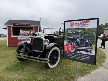 car and event sign