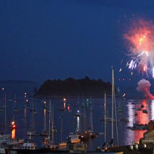 Fourth of July fireworks light up Camden Harbor and Curtis Island Thursday night. (Photo by Holly S. Edwards)