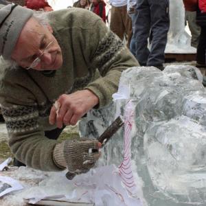 Too busy carving to talk. (Photo by Holly S. Edwards)
