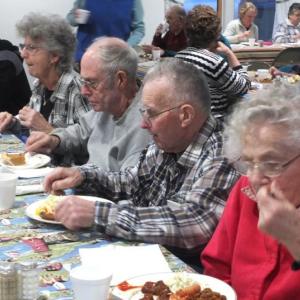 Diners enjoy their bean dinner Saturday night at the Masonic Hall in Rockport. (Photos by Chris Wolf)