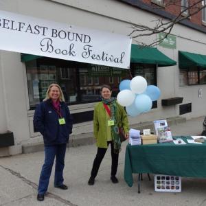 Volunteers Kathy Young (left) and Susan Guthrie. (photo by Erica Thoms)