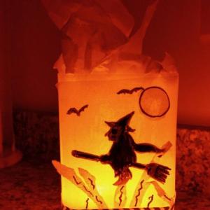 Children and their parents are invited to the Lincolnville Library this coming Saturday morning and make a Halloween lantern.
Photo by Julie Turkevich halloween