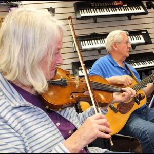 Nancy Jones from Warren and Doug Teal of Rockport play during the After Hours music jam. (Photos by Chris Wolf)