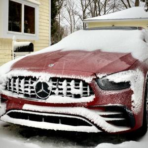 With AWD and Michelin Pilot Alpine tires, the E53 is all-conquering in the snow.