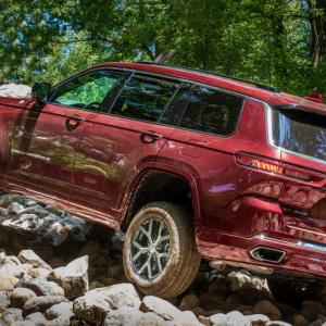 Jeep takes its off-road reputation seriously, even if very few L-model buyers will ever go there. This color is called Velvet Red.