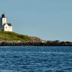 Two Bush Lighthouse. (Photos by Lynda Clancy)