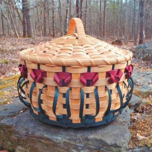 Tulip Basket by Dot Hutchins. Photo courtesy of Arts in the Park.