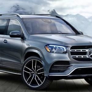 The new styling, tasteful as it is, verges on generic, but the star in the grille lets everyone know: Big Merc coming through! These are 22-inch wheels, a $1,350 option. Color: Selenite Grey Metallic. GLS450