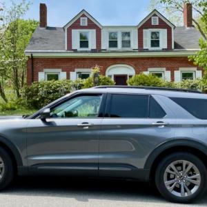 The sixth-generation Explorer is a conservatively handsome vehicle. If this profile seems familiar, remember that Ford used to own Range Rover.