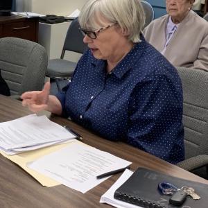 At the Sept. 20 commissioners’ meeting, Executive Director Mary Ellen Barnes explains requirements proposed by Lincoln County Regional Planning Commission for towns to get a share of $1.5 million in county ARPA funds. BILL PEARSON/Boothbay Register