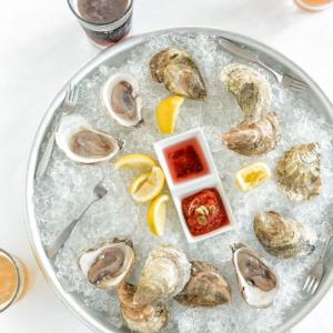 restaurants in boothbay harbor, coastal prime, waterfront restaurant, oysters, craft beer