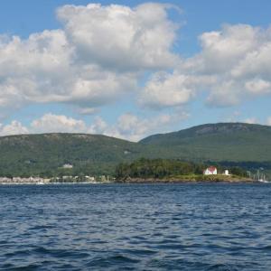 The approach to Camden Harbor. (Photo by Lynda Clancy)