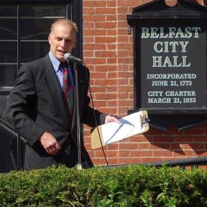 Belfast Mayor Eric Sanders addresses the crowd. (photo by Erica Thoms)