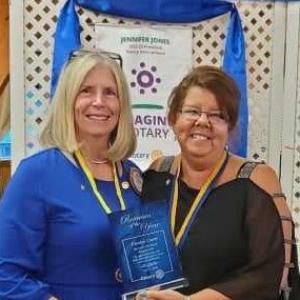 Rockland Rotary President Tena Wallace (r) and Ferolyn Curtis.