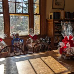 Gift baskets in the library Reading Room, 2023. (Photo courtesy Carver Memorial Library)