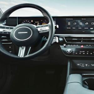 Hyundai Sonata dashboard