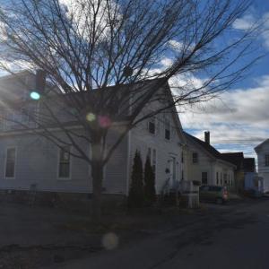 Local developers are proposing to reconstruct a building at 20 Elm Street, and an empty lot next door, into a 12-unit apartment complex. (Photo by Sarah Thompson)