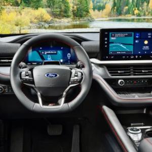 The ST wheel, with grips at 10:00 and 2:00, fills the hands nicely. As a top-end trim, the ST gets a large helping of features ranging from a B&O stereo and heated rear seats to the Ford Digital Experience and this new 13.2-inch touchscreen. The driver’s 12.3-inch digital instrument panel is new also. There’s no in-windshield head-up display, but navigation directions can be sent to either or both of these screens.