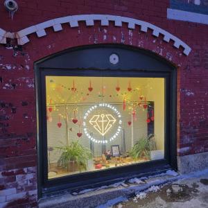 (Photo courtesy Modern Metalsmith) Store front picture. (Photo courtesy Modern Metalsmith)